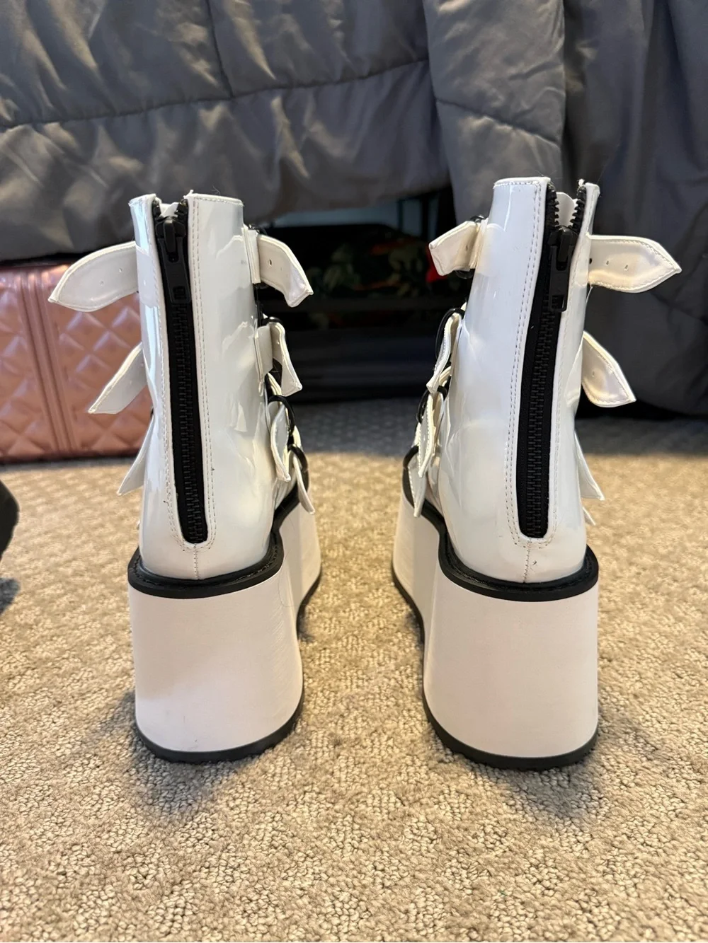 Demonia Damned-105 White Holographic Platform Boots | Size 7